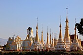 Myanmar, Burma, Nyaungshwe, Kyaukhpyugyi Pagoda