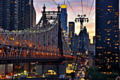 Queensborough Bridge, Skyline, Rooseveld Island Cable Car, East River, New York, USA