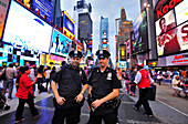 Zwei Polizisten, Times Square, Manhattan, New York City, USA