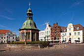 Wasserkunst fountain in market place, Wismar, Mecklenburg-Western Pomerania, Germany