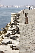 Hongrie, Budapest, Holocaust memorial along the Danube river