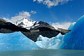 Argentina, Patagonia, Los Glaciares National Park, Lago Argentino, Upsala glacier, icebergs