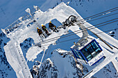 France, Midi-Pyrénées, Hautes-Pyrénées, Pic du Midi de Bigorre, cable car