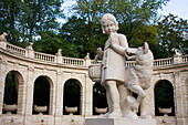 Germany, Berlin, Friedrichshain, Volkspark Friedrichshain, statue (Grimm's character)