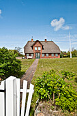 Reetdachhaus im Sonnenlicht, List, Insel Sylt, Schleswig Holstein, Deutschland, Europa