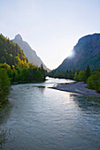 Der Fluss Enns im Ennstal, Nationalpark Gesäuse, Steiermark, Österreich, Europa