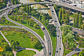 Blick von oben auf ein Autobahnkreuz, Floridsdorf, Wien, Österreich, Europa