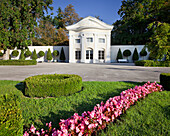 Rosarium und Orangerie im Dobelhoffpark, Baden, Niederösterreich, Österreich, Europa