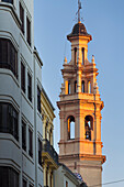 Historischer Turm im Licht der Abendsonne, Calle de Navellos, Valencia, Spanien, Europa