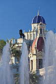 Fountain in front of town hall, Place de l'Ajuntament, Valencia, Spain, Europe