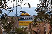 Dock, Fähre, Hafen von Calvi, Calvi, Korsika, Frankreich
