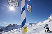 Skiers on the Zugspitzplateau, View over the plateau, Zugspitze, Upper Bavaria, Bavaria, Germany
