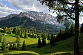 Berglandschaft unter Wolkenhimmel, Latemar, Eggental, Südtirol, Alto Adige, Italien, Europa