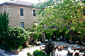 France, Languedoc-Roussillon, Gard (30), Pont du Gard, Le Vieux Moulin (hotel restaurant)