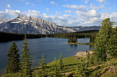 Canada, Alberta, Banff National Park, Two Jack Lake, Mount Rundle