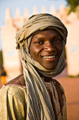 Portrait of young man wearing turban, Mopti, Niger River, Mali