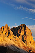 Fünffingerspitze und Langkofel im Sonnenlicht, Dolomiten, UNESCO Weltnaturerbe Dolomiten, Südtirol, Italien, Europa