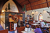 Gäste im Badlands Brew Café, Dickinson, Stark County, North Dakota, USA