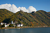 Burg Sterrenberg und Burg Liebenstein auf einem Bergrücken, Kamp-Bornhofen am Rhein, Rheinland-Pfalz, Deutschland, Europa