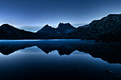 Cradle Mountain and Dove Lake at dawn light, peak, mirroring, Cradle Mountain Lake St Clair National Park, Tasmania, Australia