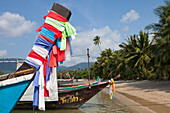 Fischerboote am Palmenstrand, Westküste der Insel Koh Samui, Provinz Surat Thani, Thailand, Asien