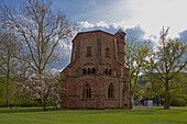 Alter Turm im Park der Alten Abtei, Erlebniszentrum Villeroy &amp,amp; Boch, Mettlach, Saarland, Deutschland, Europa