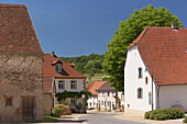 Häuser an der Hauptstraße in Wolfersheim, Bliesgau, Saarland, Deutschland, Europa