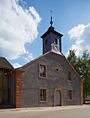 Alte Schmelz, Bergmannskirche von 1750 im Sonnenlicht, St. Ingbert, Saarland, Deutschland, Europa