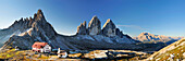 Drei Zinnen mit Drei-Zinnen-Hütte, UNESCO Weltnaturerbe, Dolomiten, Südtirol, Venezien, Venetien, Italien