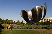 Floralis Generica Metal Flower, Ploralis Generica, sculpture by Eduardo Ctalano, near Plaza Naciones Unidas, Recoleta, Buenos Aires, Argentina