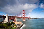 USA, California, San Francisco, Presidio, Golden Gate National Recreation Area, elevated view of Golden Gate Bridge from Fort Point, dawn