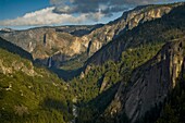 Bridalveil Fall, Yosemite Valley, Yosemite National Park, California