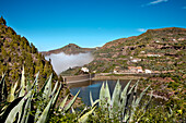 Passatwolken über dem Stausee Embalse de Los Perez, Gran Canaria, Kanarische Inseln, Spanien