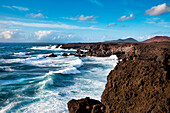 Stürmische See und Felsküste Los Hervideros, Lanzarote, Kanarische Inseln, Spanien, Europa