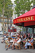 People at the Cafe La Terrasse, Place de l'Ecole Militaire, Paris, France, Europe