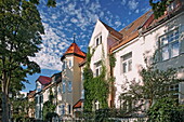 Stadthäuser im Sonnenlicht, Gern, München, Oberbayern, Bayern, Deutschland, Europa