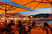 People at the terrace of the restaurant Aqua Pazza, Island of Ponza, Pontine Islands, Lazio, Italy, Europe