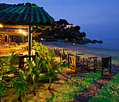 Restaurant am Than Sadet Strand, Mai Pen Rai Bungalows, Insel Koh Phangan, Thailand
