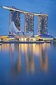 Museum für Kunst und Wissenschaft, Bankenviertel, Marina Bay, Fluss Singapur, Singapur
