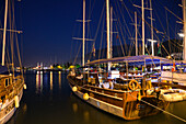 Fethiye Yachthafen bei Nacht, lykische Küste, Mittelmeer, Türkei