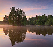 Teich im Naturpark Blockheide Eibenstein am Abend, Gmünd, Waldviertel, Niederösterreich, Österreich, Europa