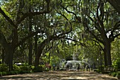 PROMENADE MALL FOUNTAIN FORSYTH PARK SAVANNAH GEORGIA USA