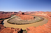 View of bend of Green River, White Rim Drive, White Rim Trail, Island in the Sky,  Canyonlands National Park, Moab, Utah, Southwest, USA, America