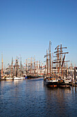 Segelschiffe im Hafen, Hamburg, Deutschland, Europa