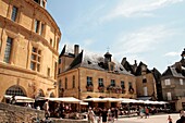France, Aquitaine, Dordogne, Sarlat, old city, Liberty square