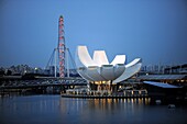 Asia, Southeast Asia,Singapore, Marina Bay, Ferris wheel, Arts and Science Museum