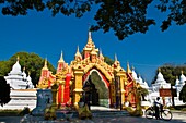 'Myanmar (Burma), Mandalay State, Mandalay, Kuthodaw Pagoda nicknamed ''the bigest book of the world'' because of the 729 marble steles surrounding it'