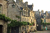 France, Finistère (29), Locronan, village labeled The Most Beautiful Villages of France, the houses of the church square