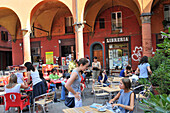 Via Zamboni in the university quarter, Bologna, Emilia-Romagna, Italy