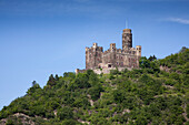 Burg Liebenstein thront über dem Rhein, Kamp Bornhofen, Rheinland-Pfalz, Deutschland, Europa
